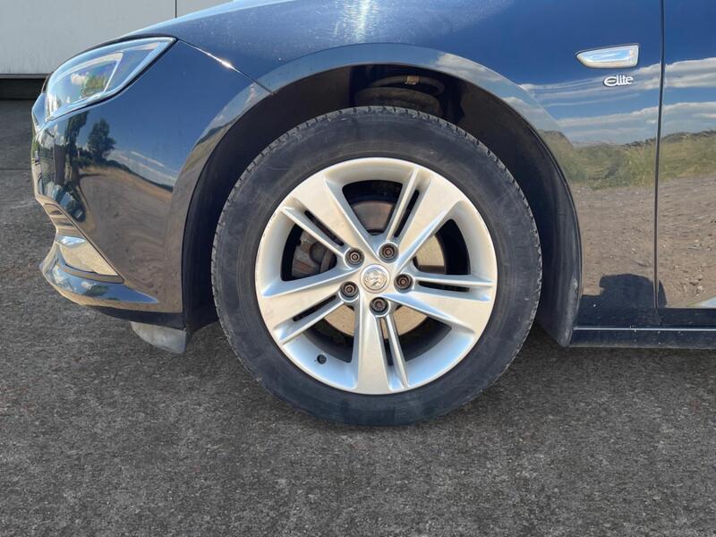 VAUXHALL INSIGNIA
